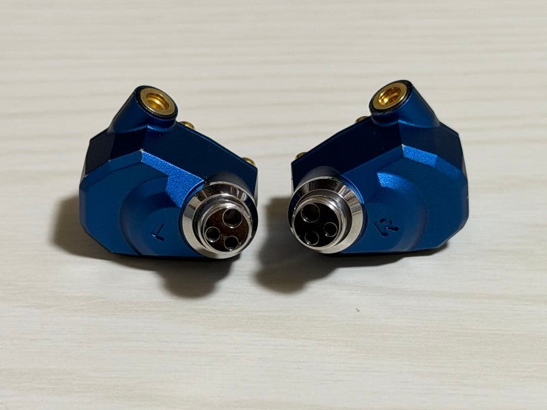イヤホン Campfire Audio Andromeda MW10