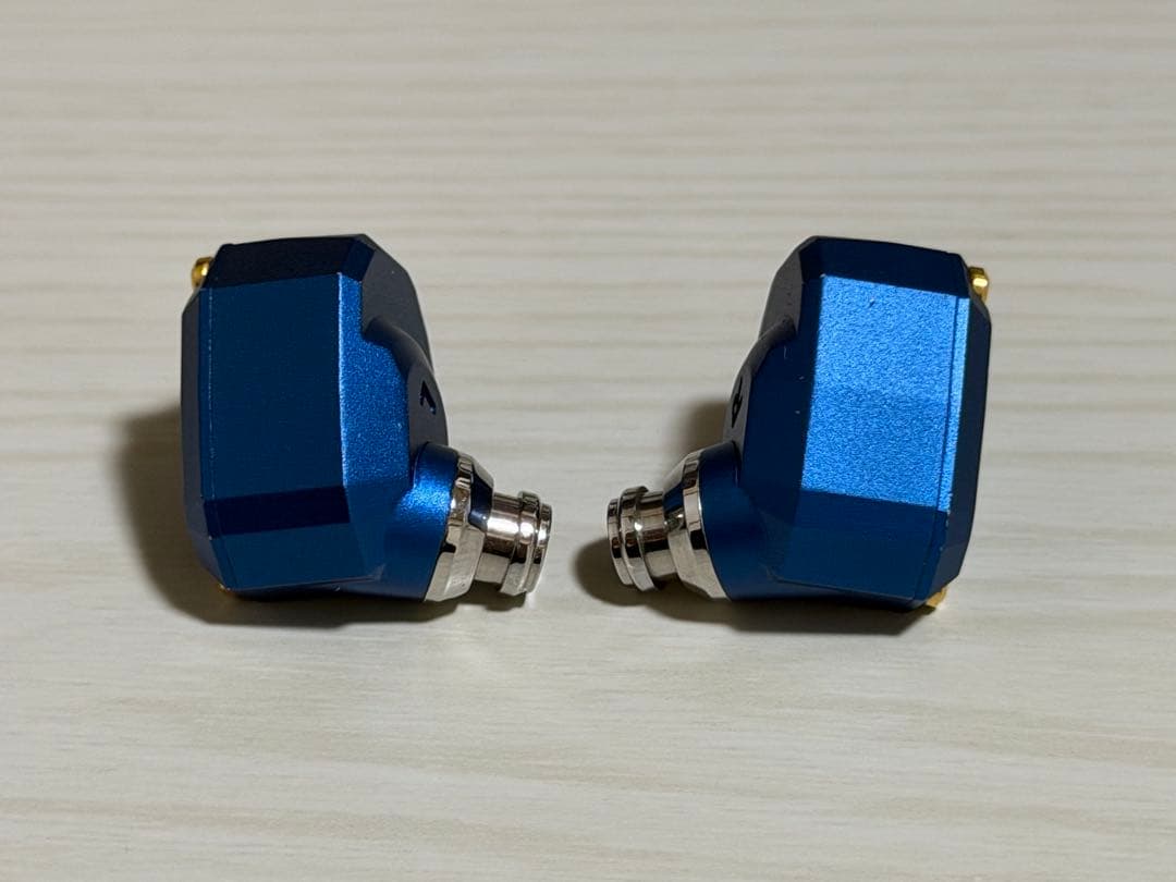 イヤホン Campfire Audio Andromeda MW10