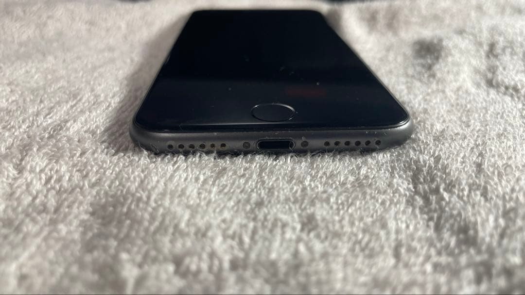 iPhone 8 256GB SIMフリー ブラック 傷あり 動作確認済み