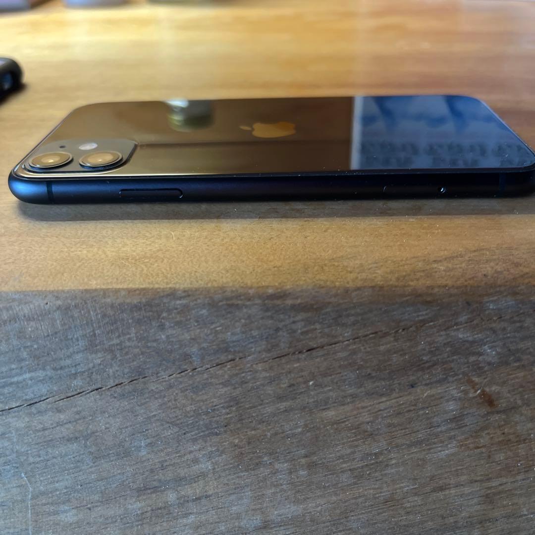 【極美品】Apple iPhone 11 64GB