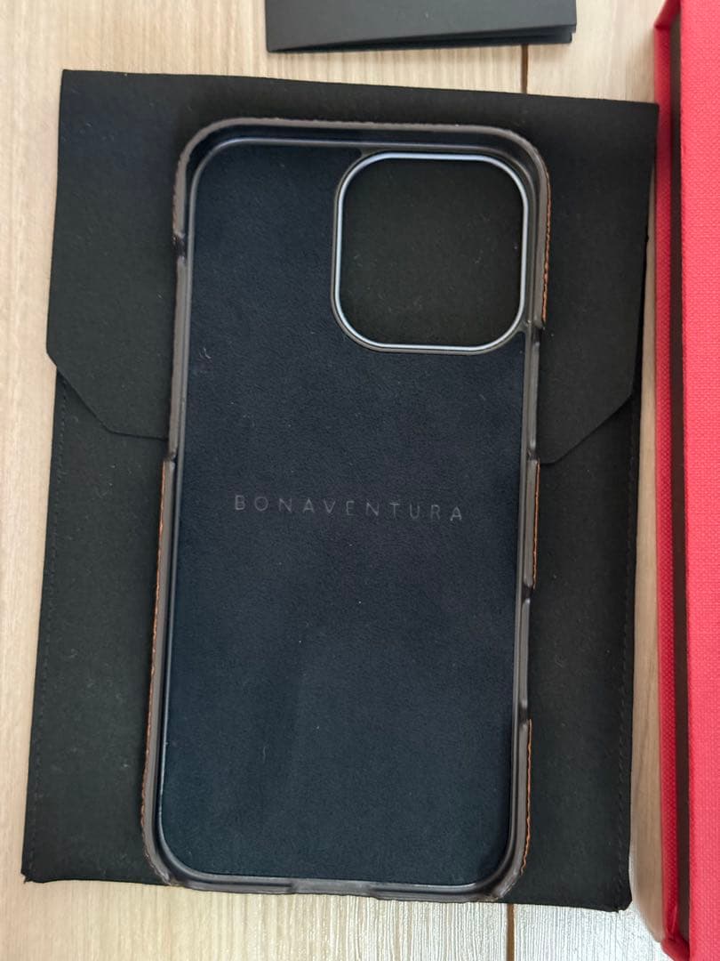 ボナベンチュラ　iPhone16promaxケース