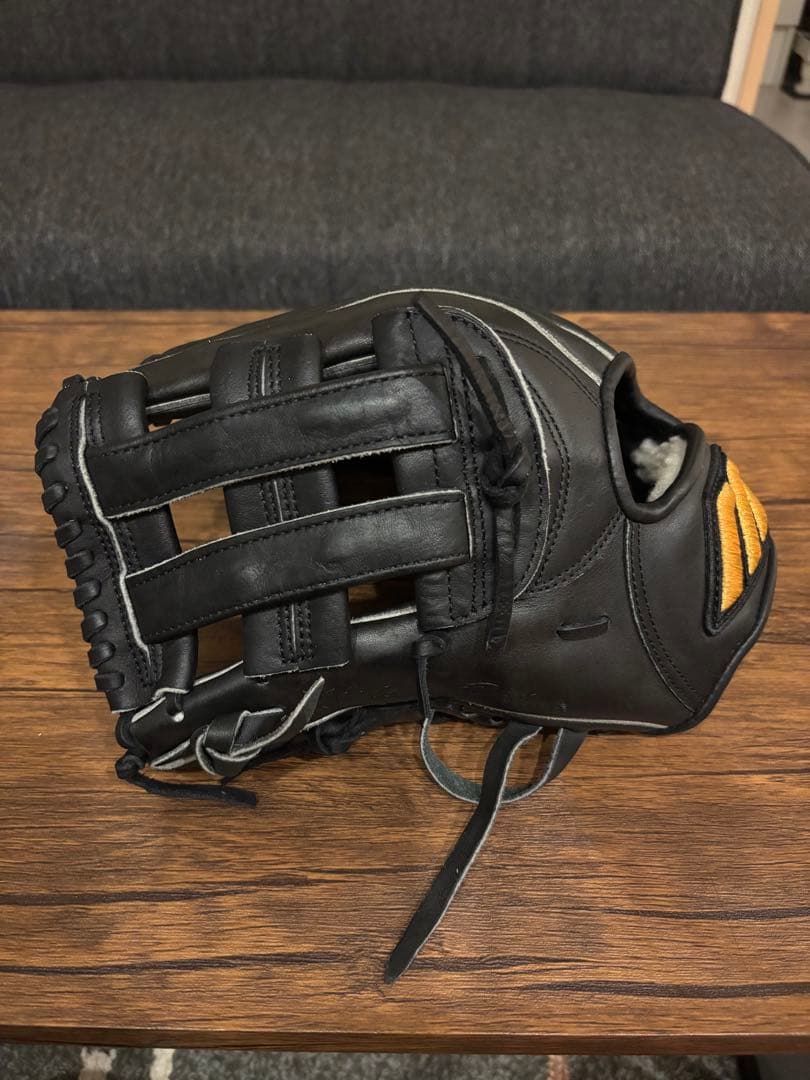 ハ*ー様 ミズノプロ（ビックM）軟式オーダーグローブ ブラック 左投げ用