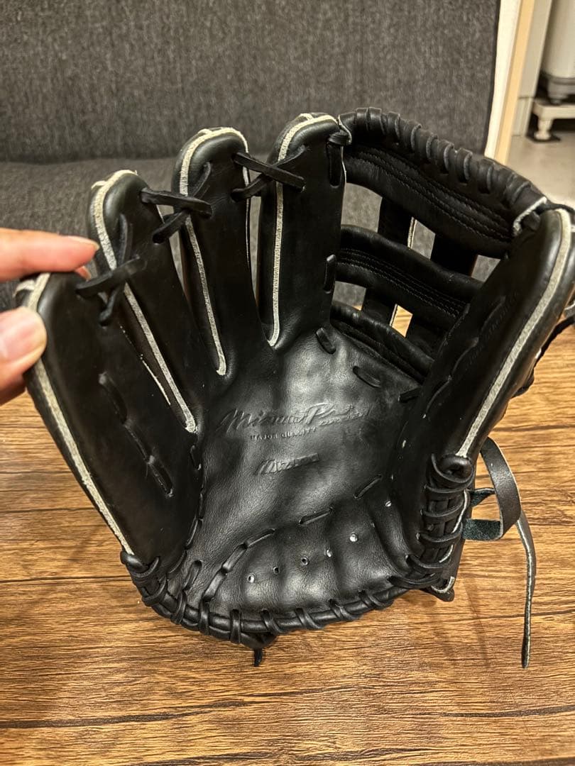 ハ*ー様 ミズノプロ（ビックM）軟式オーダーグローブ ブラック 左投げ用