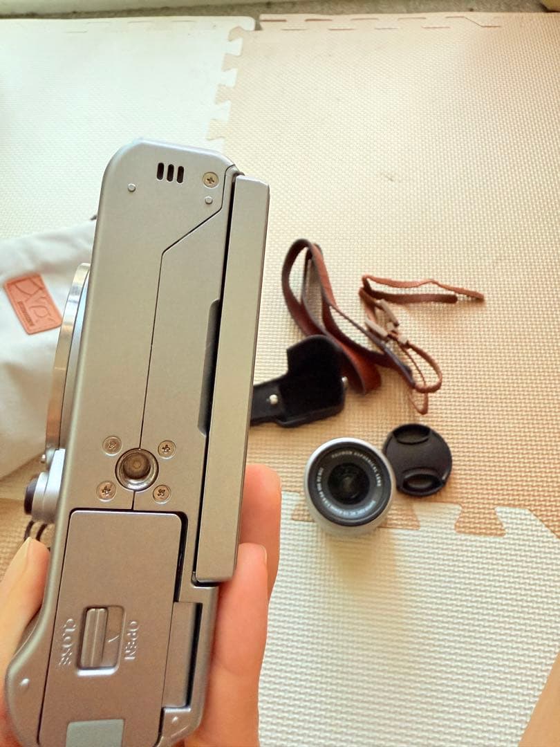 富士フィルム X-A5 ミラーレスカメラ