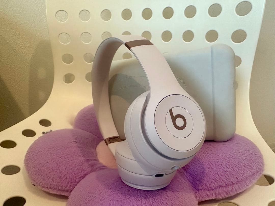 Beats solo 4 ワイヤレスヘッドフォン クラウドピンク