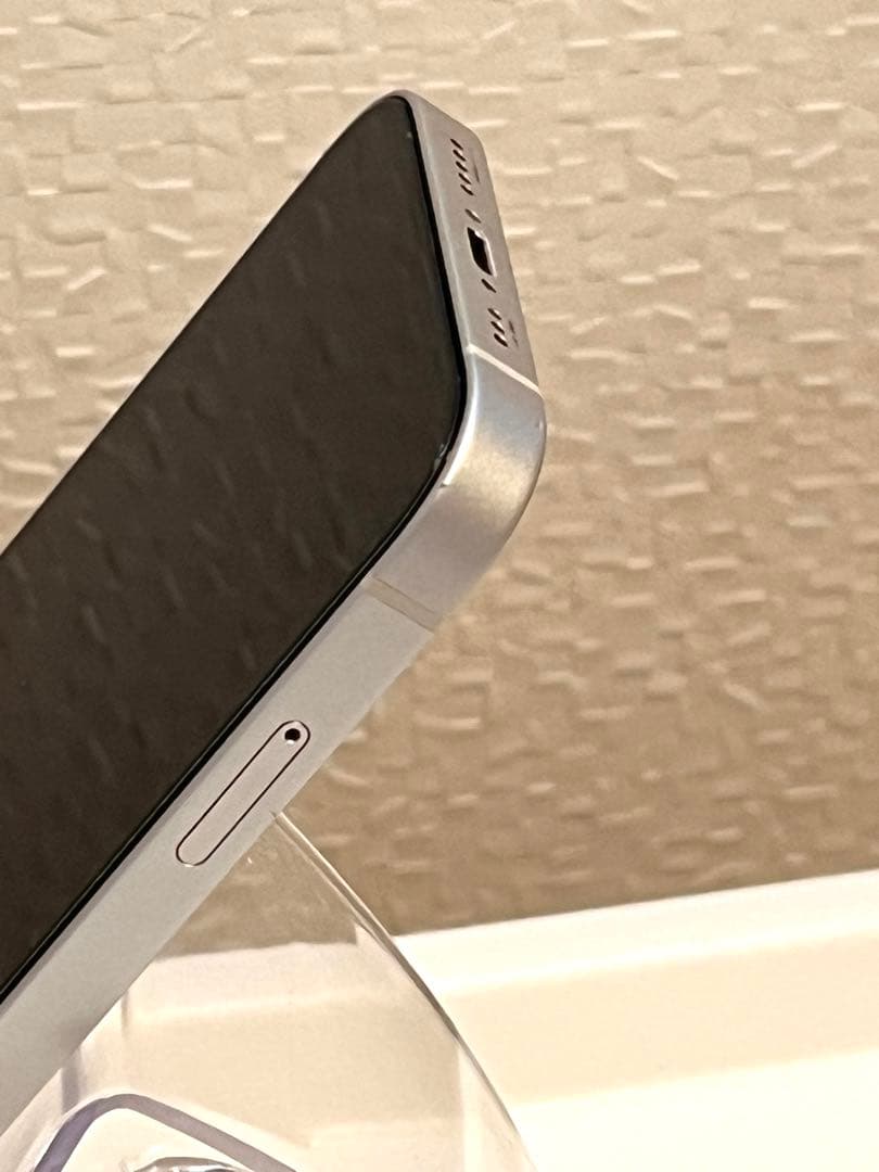 【週末値下げ！】Apple iPhone 13 スターライト128GB※訳あり