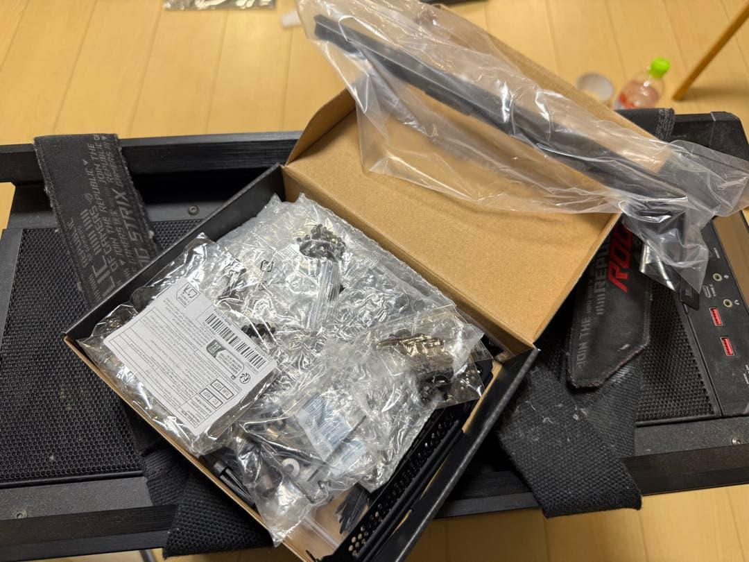 ASUS ROG Strix Heliosゲーミングケース