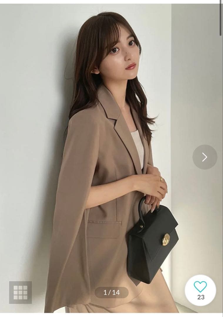 【未使用】anuans フレアスリーブスリットジャケット　ベージュ