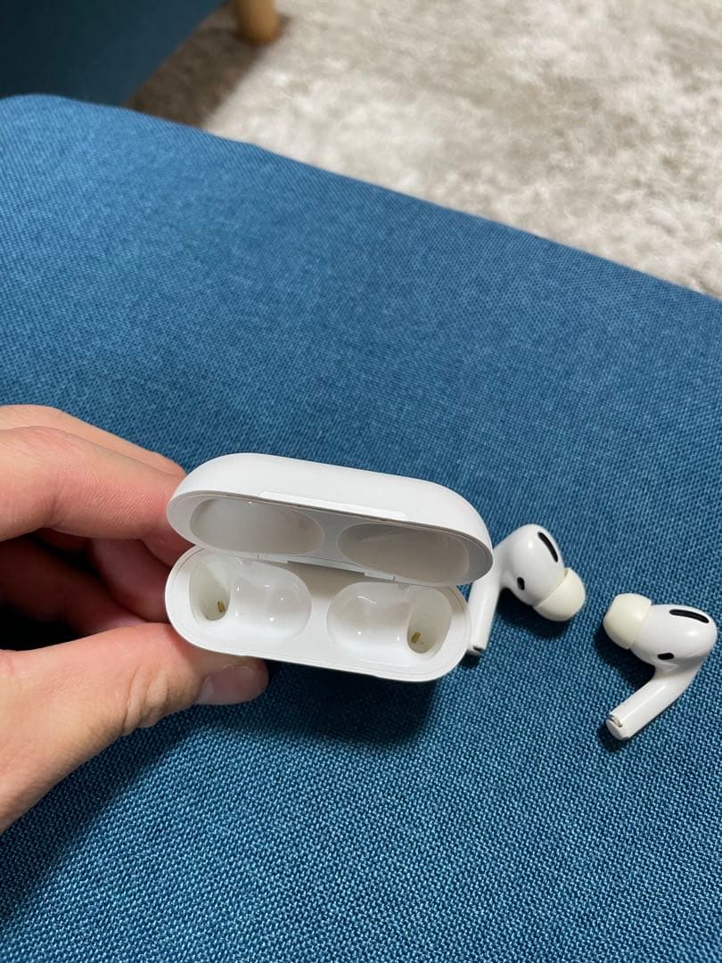 AirPods Pro 本体のみ　充電器なし