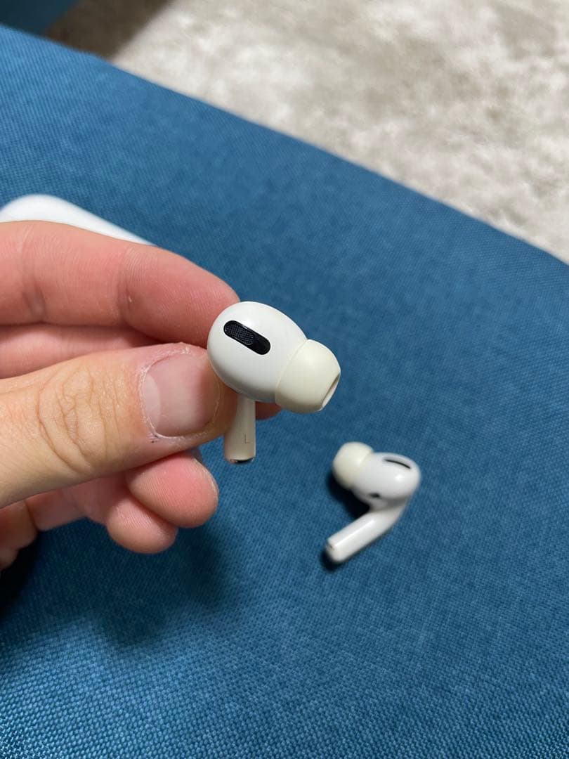 AirPods Pro 本体のみ　充電器なし