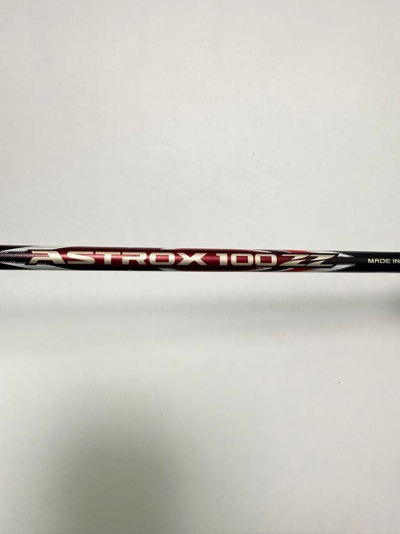 ヨネックス アストロクス100ZZ 4UG5 ASTROX【ヒビあり】