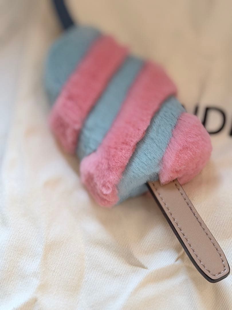 FENDI ファーアイスクリーム型チャーム　高島屋購入