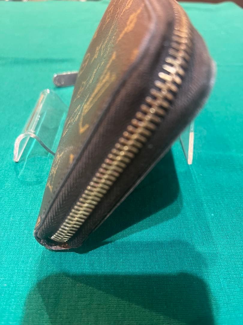 早い物勝ち！　 Louis Vuitton モノグラム ジッピーウォレット