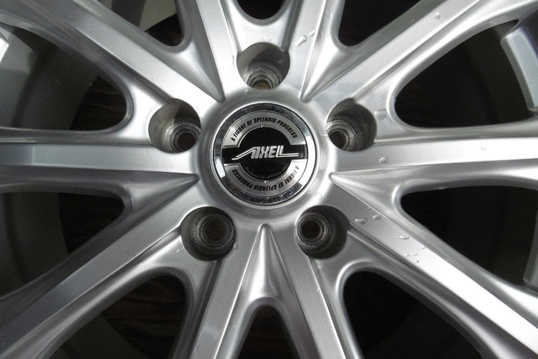 スタッドレスタイヤ　送料込 ４本セット エクストレイル等