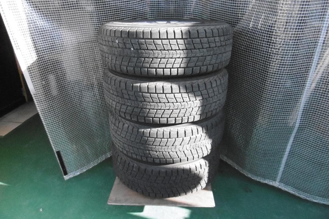 スタッドレスタイヤ　送料込 ４本セット エクストレイル等