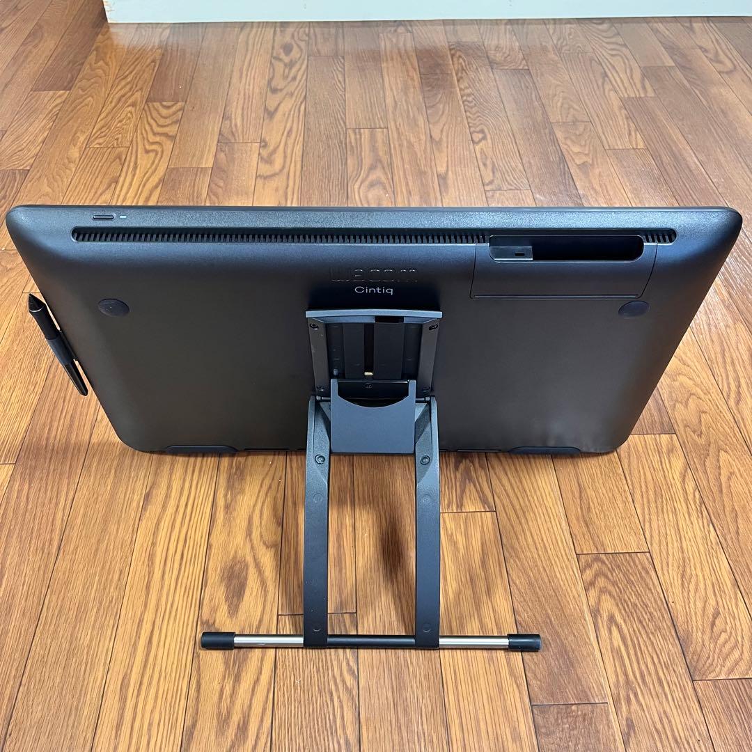 【匿名配送】Wacom Cintiq 22 DTK2260 液晶ペンタブレット