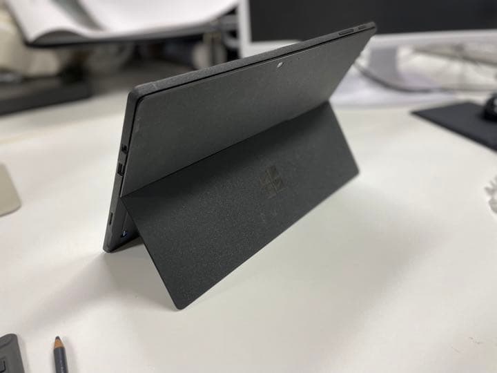 Surface pro 6 ➕充電器➕キーボード➕カバン