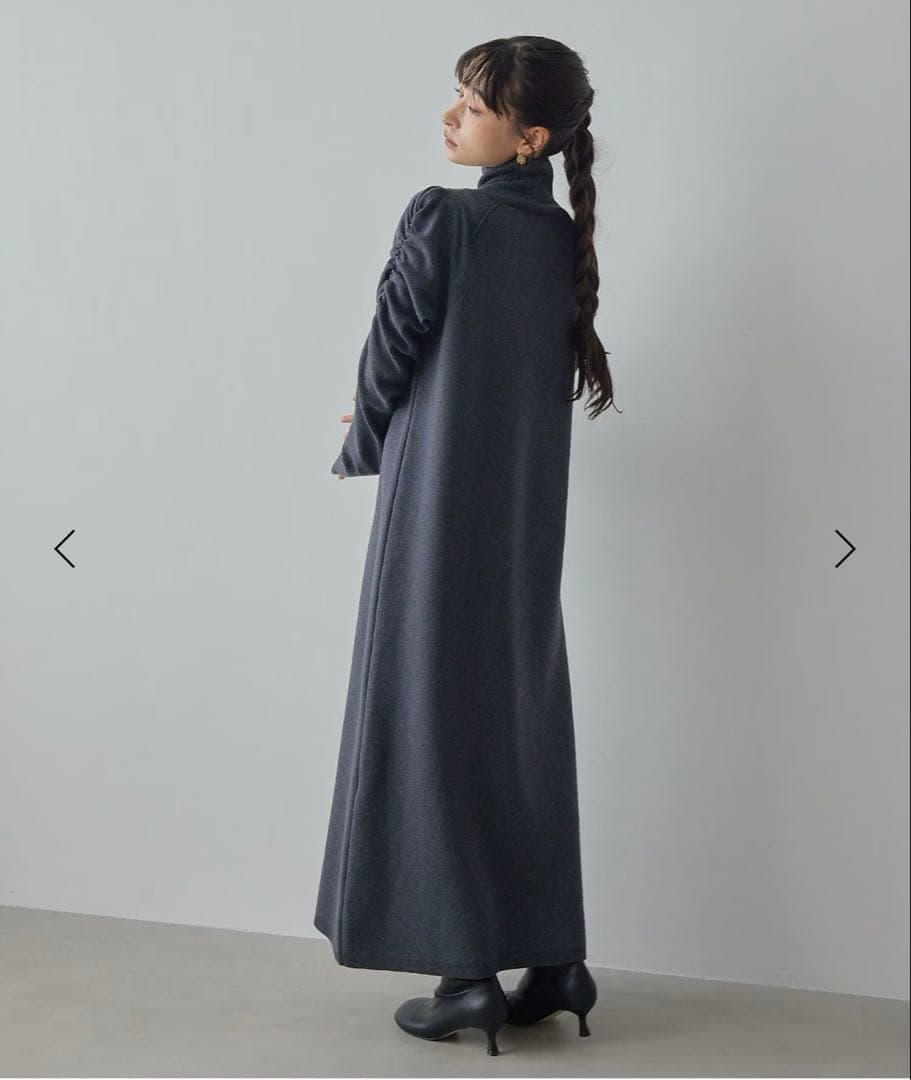 ＜EMMEL REFINES＞ギャザーパフスリーブ タートルニット ワンピース