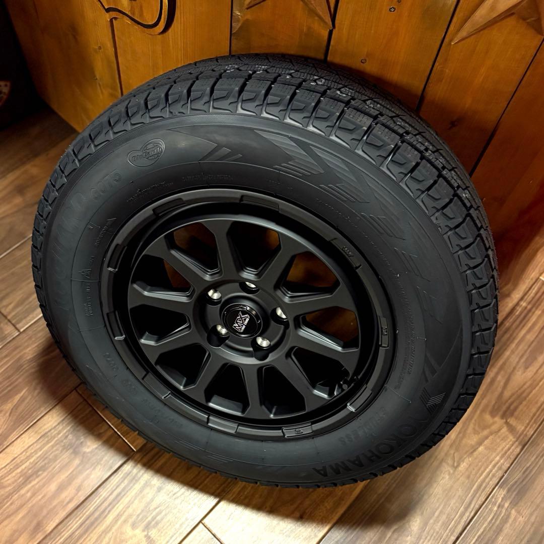 デリカ用❄️215/70R16❄️スタッドレス❄️マットブラック❄️新品セット