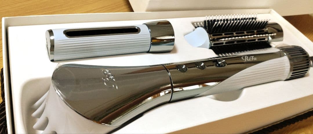 正規品 新品 未使用 ReFa リファビューテック リセッター　ホワイト