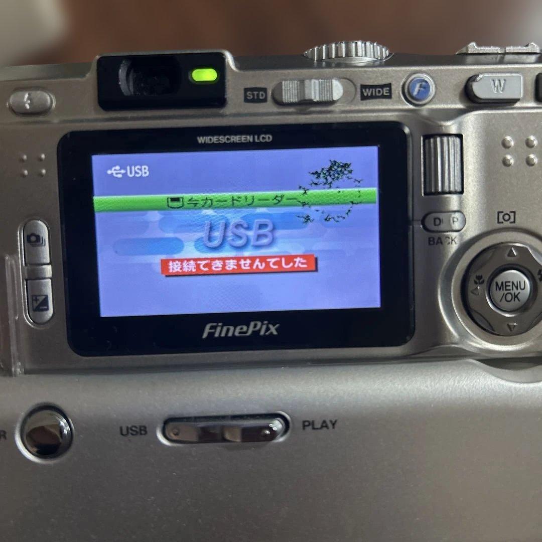 【ジャンク品】FUJIFILM FinePix F810 (液晶難あり)