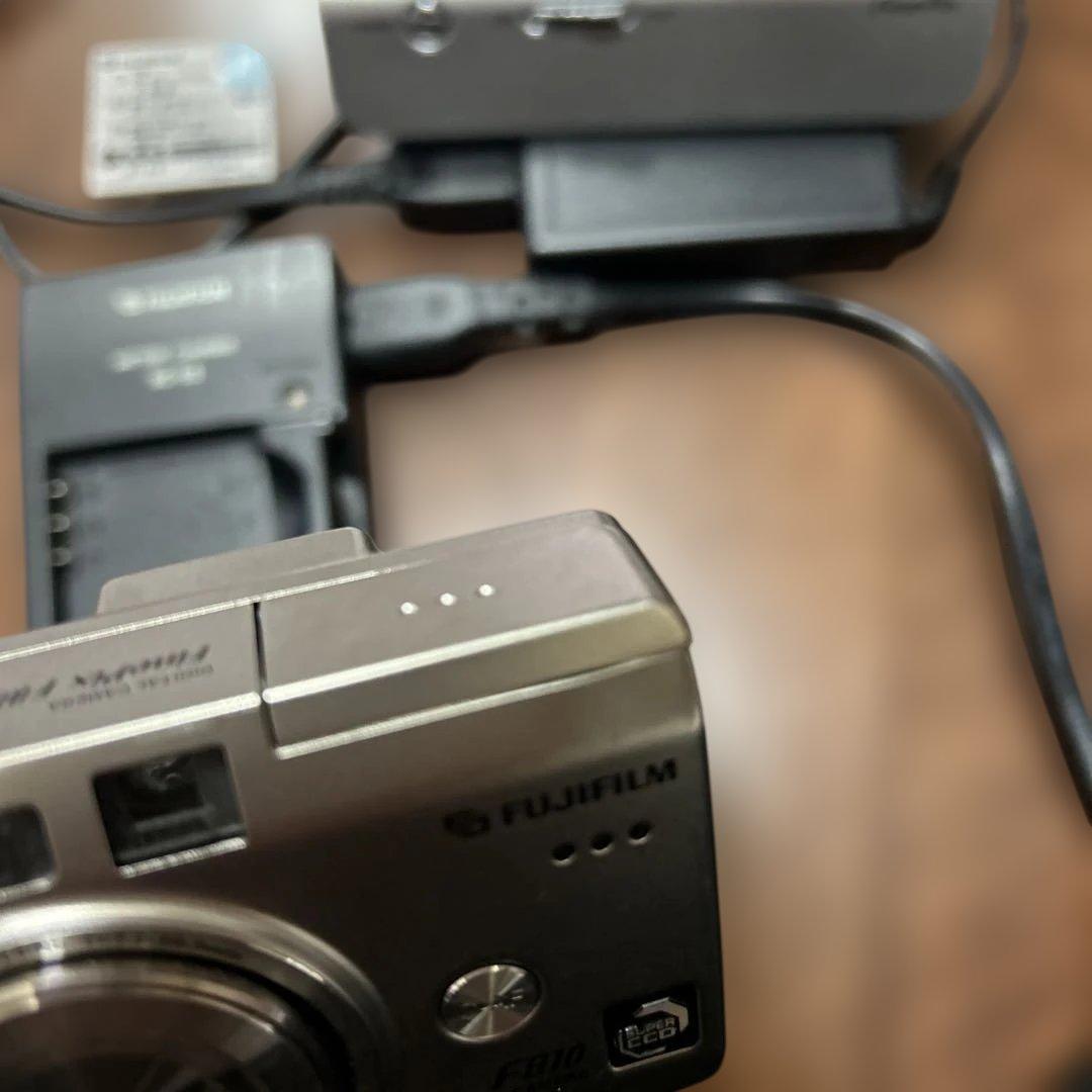 【ジャンク品】FUJIFILM FinePix F810 (液晶難あり)
