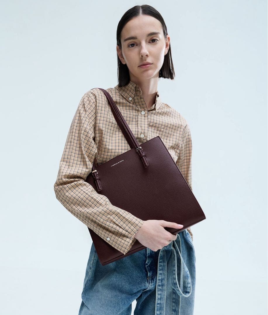 CHARLES & KEITH クラシックダブルハンドルトートバッグ