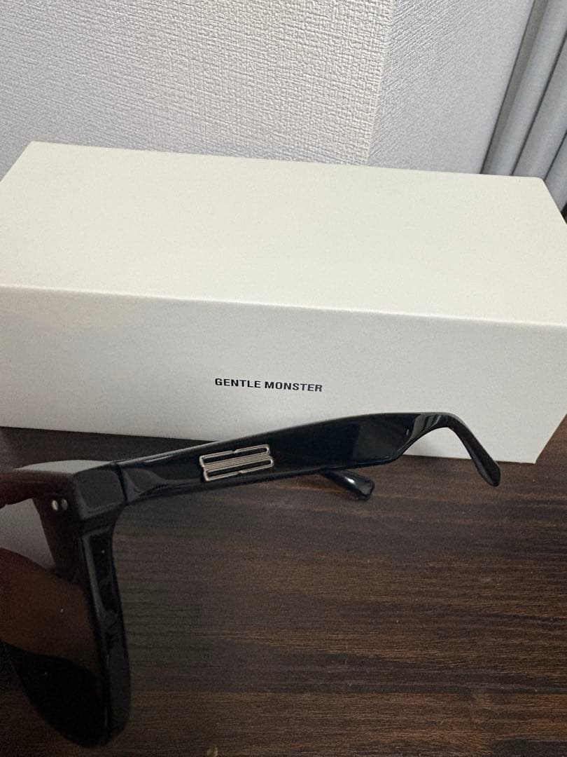 小物 GENTLE MONSTER Heizer01