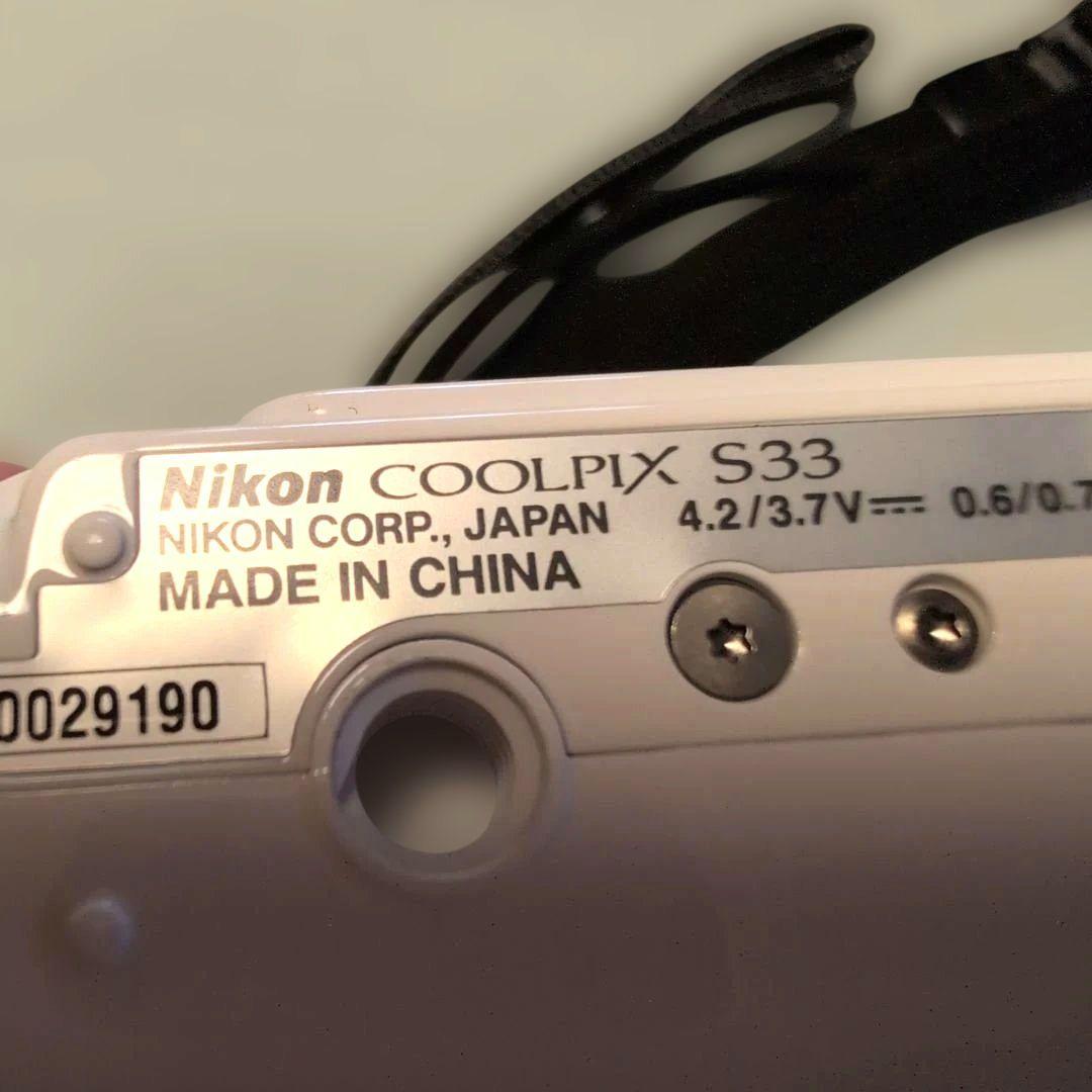 美品　Nikon COOLPIX S33 ホワイト