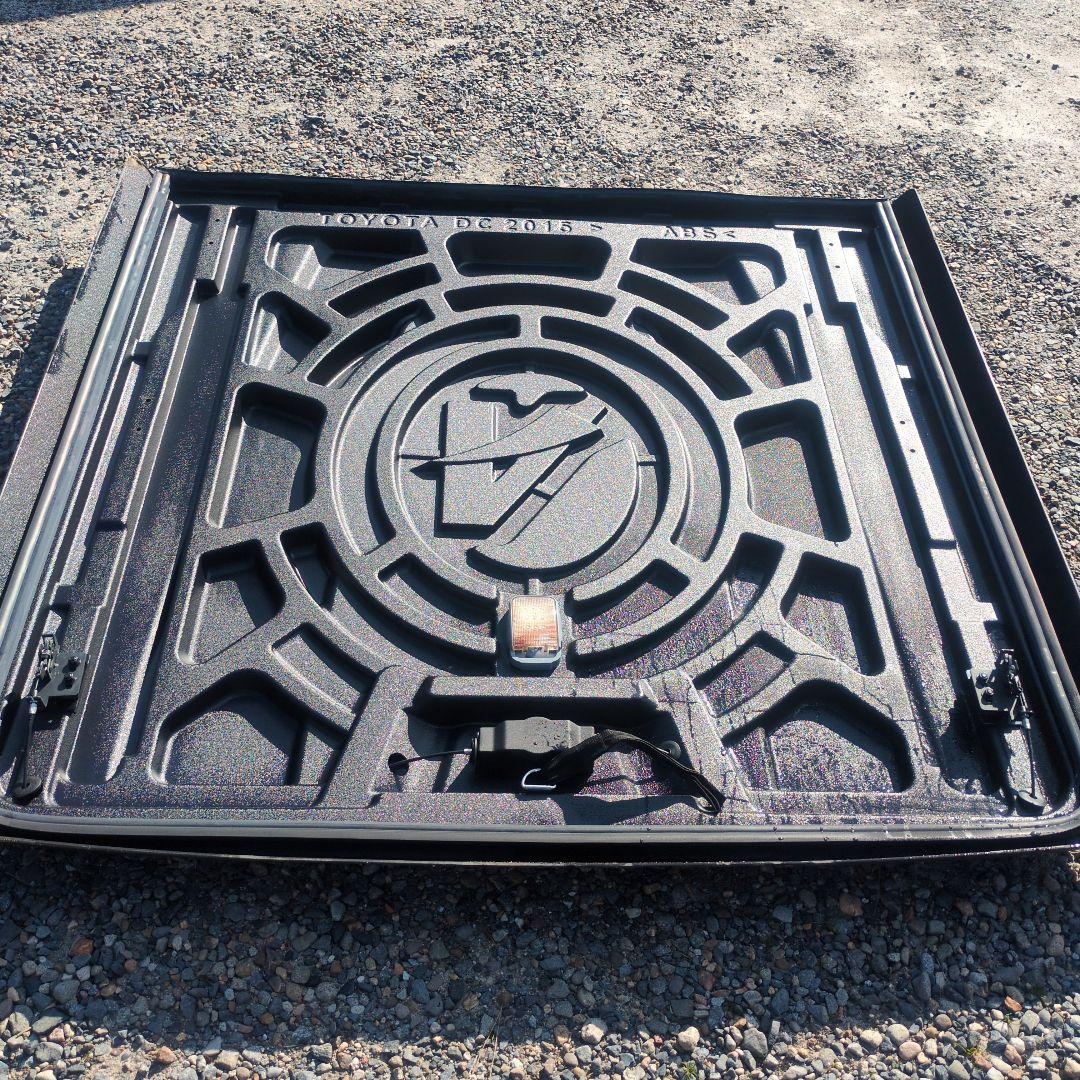 ハイラックス 純正オプションハードトノカバー