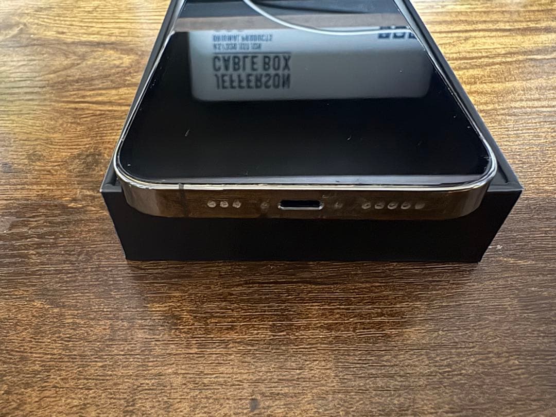 【美品】Apple iPhone 13 Pro グラファイト　SIMフリー