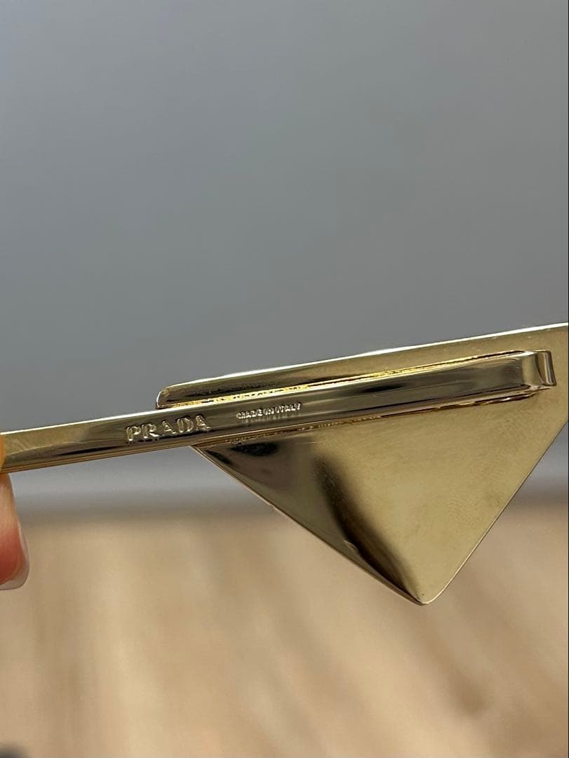 PRADA プレックスメタルバレッタ