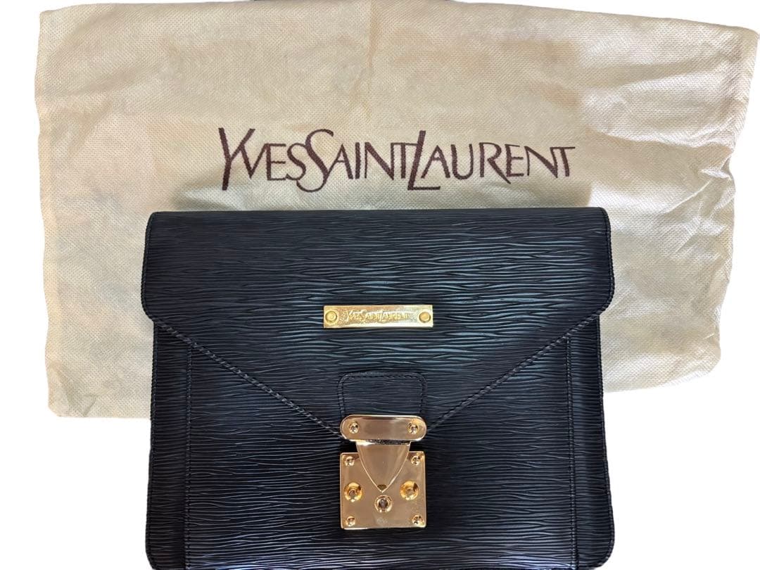 美品YVESSAINT LAURENT イヴサンローラン クラッチバックブラック