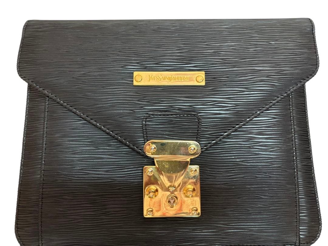 美品YVESSAINT LAURENT イヴサンローラン クラッチバックブラック
