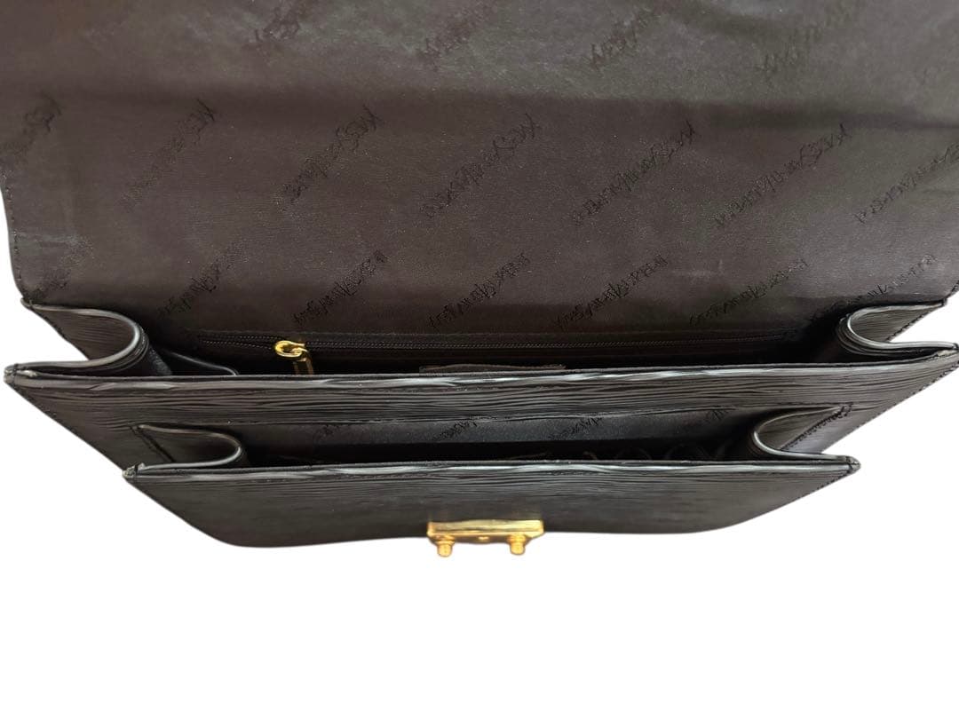 美品YVESSAINT LAURENT イヴサンローラン クラッチバックブラック