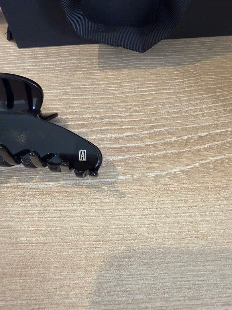 ゆ*り様 ALEXANDRE DE PARIS ブラックヘアクリップ　Mサイズ