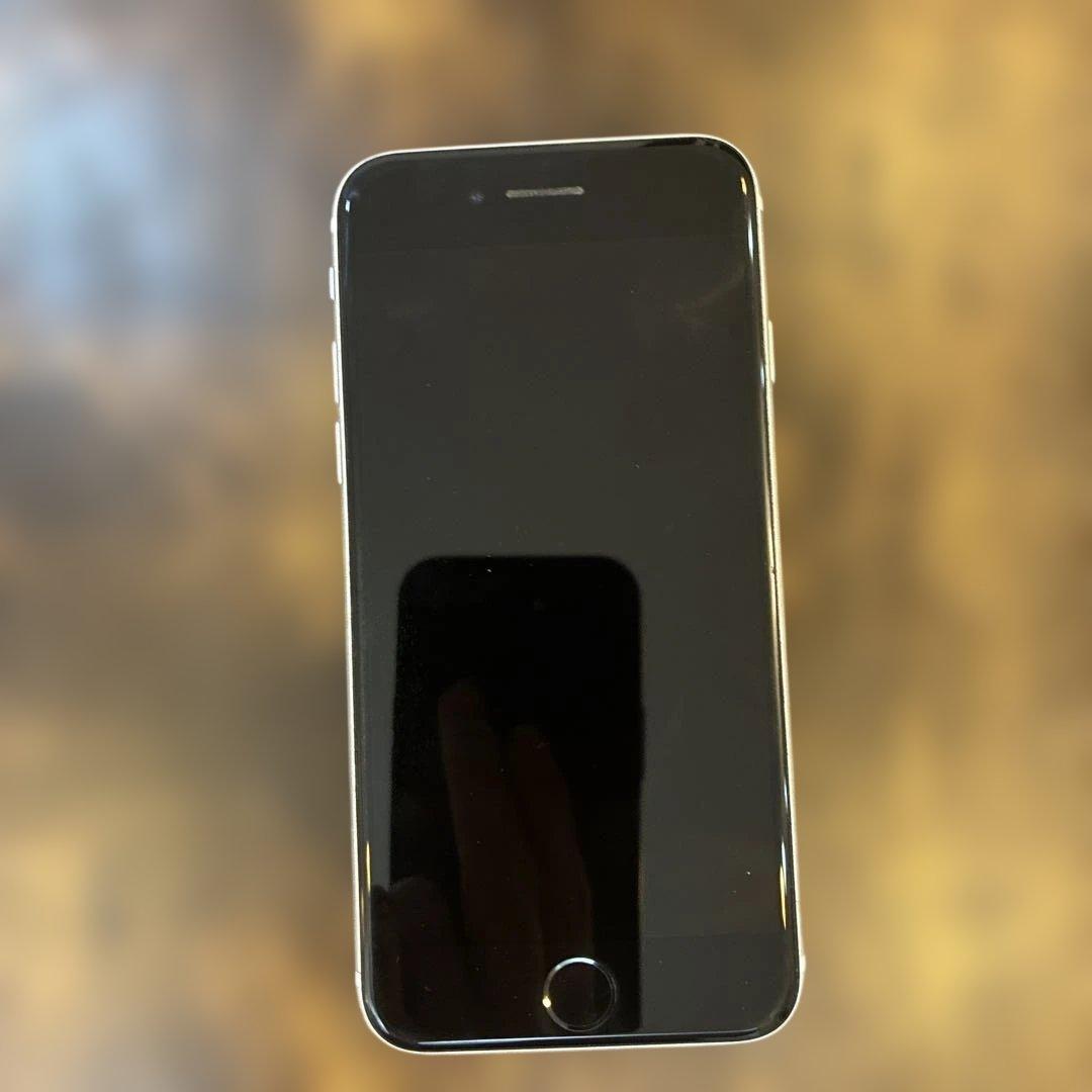Apple iPhone SE 第二世代　ホワイト