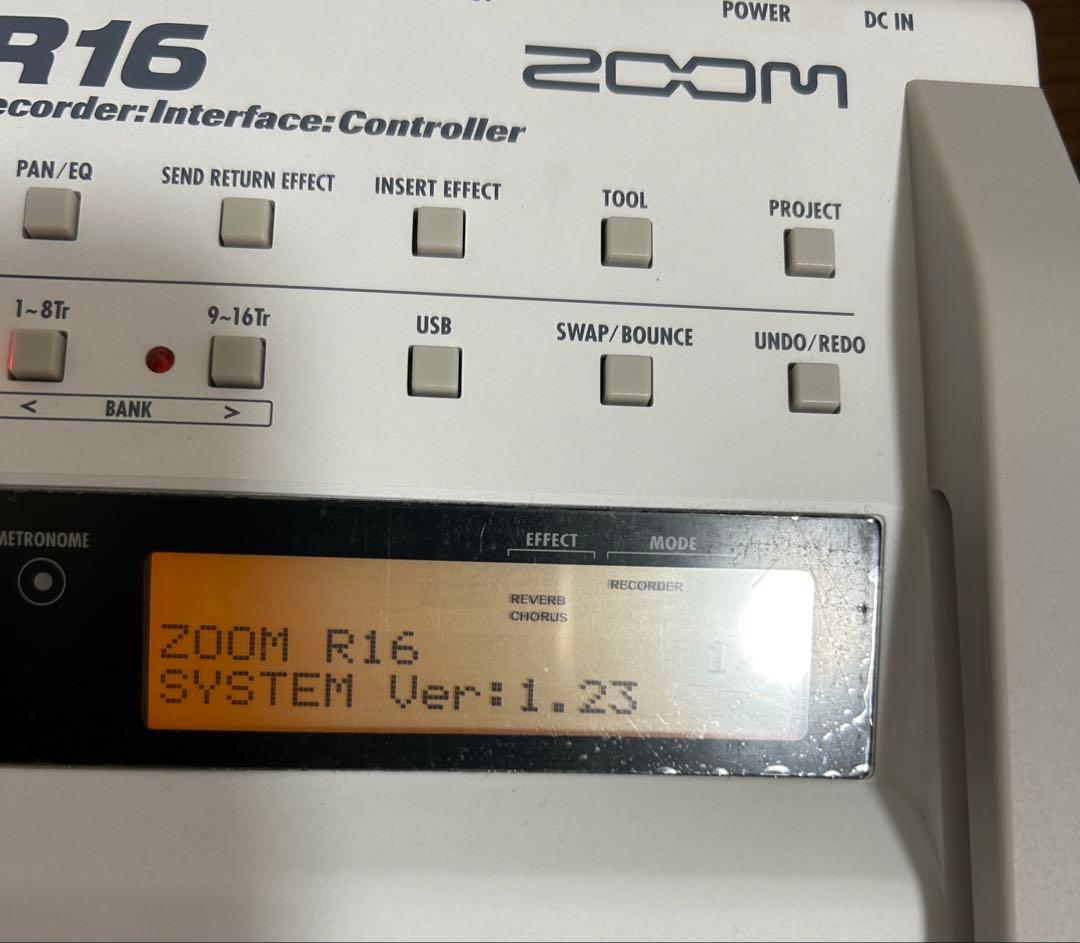 ZOOM R16マルチトラックレコーダー 各種備品付き/簡易動確済