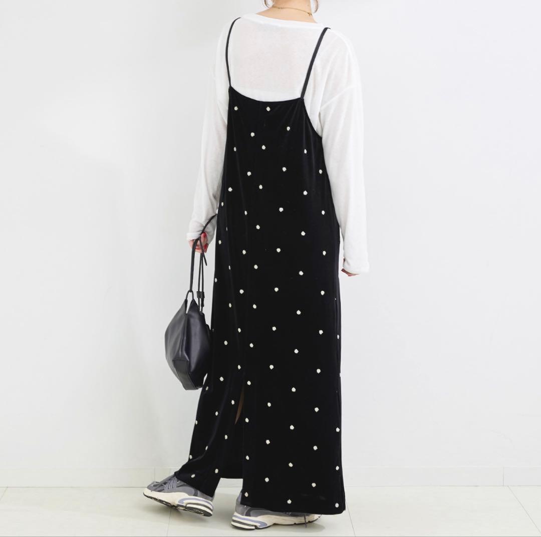 ベーセーストック　ベロアフラワー刺繍ワンピース