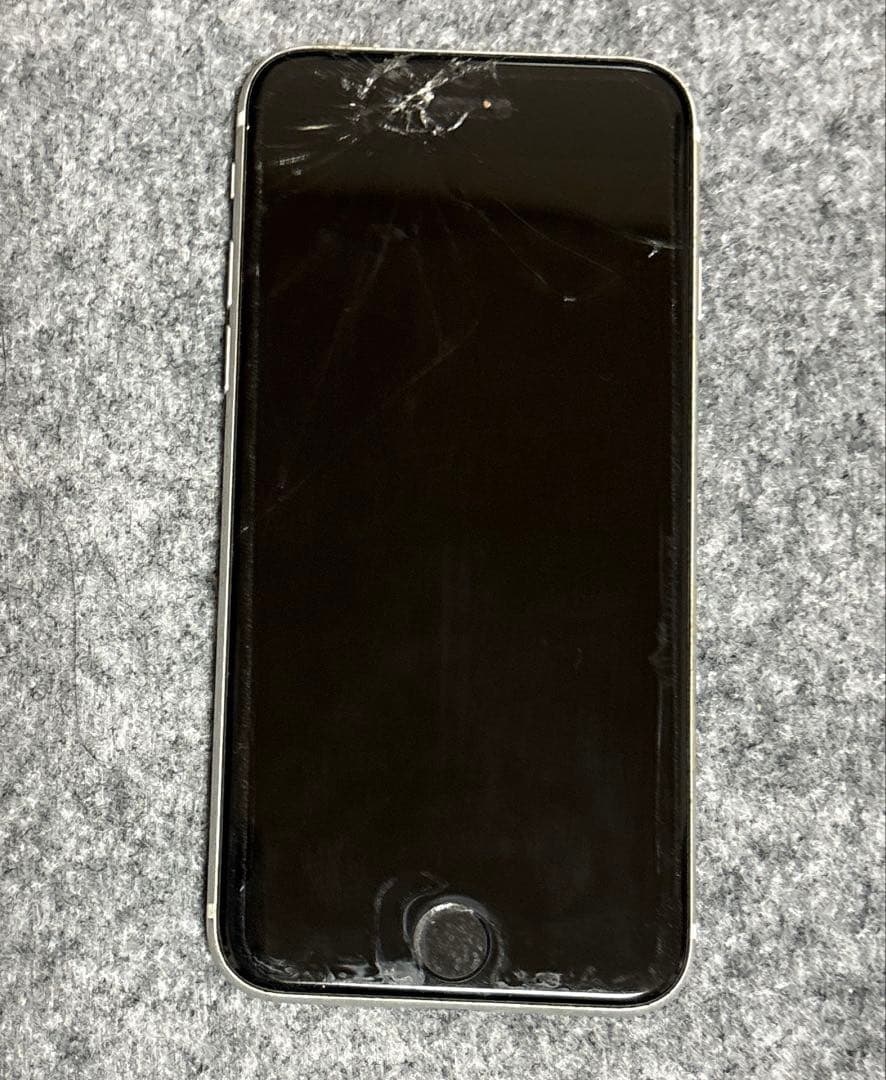 popota　iPhone SE 第2世代　ホワイト 本体