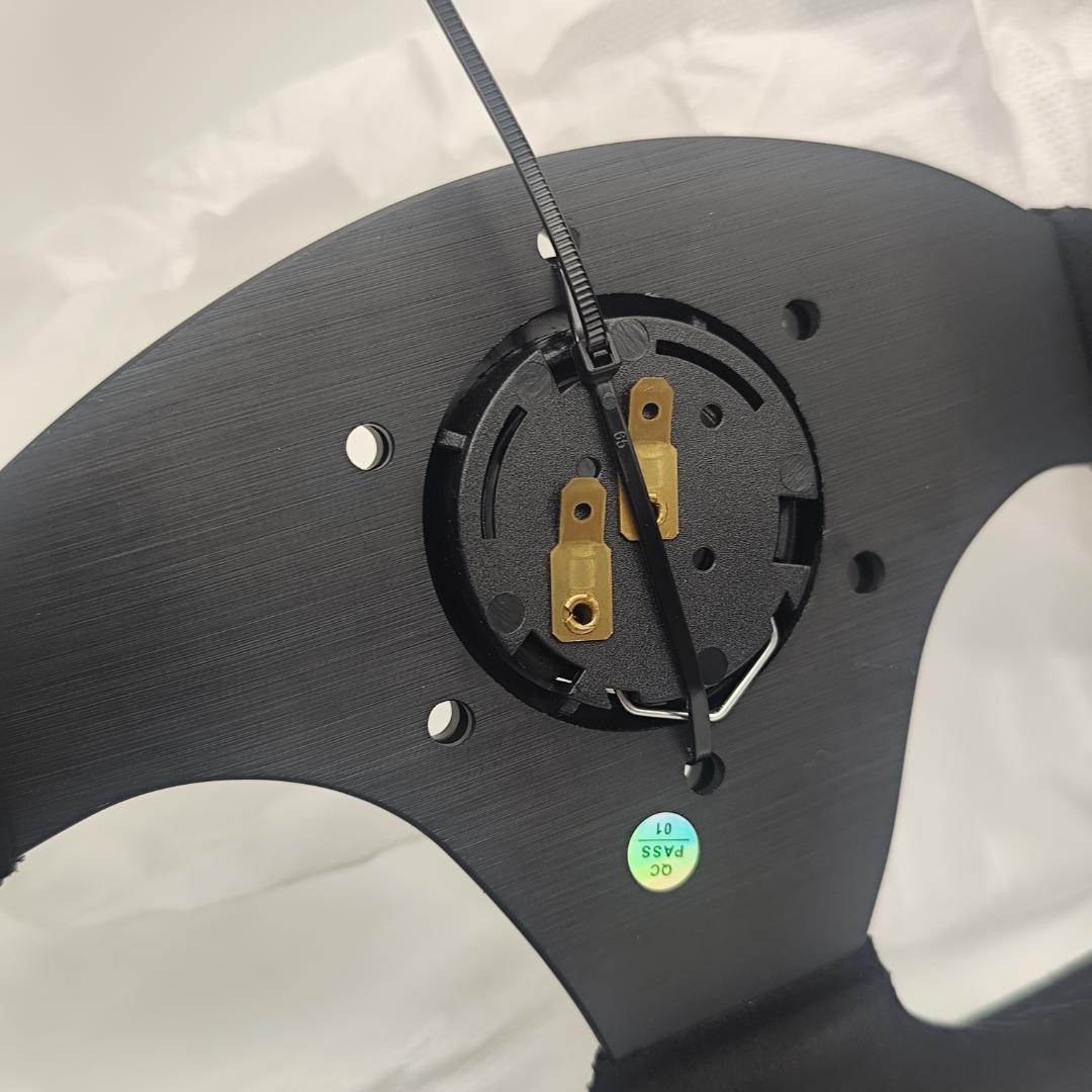 OMP オーエムピー スーパークアドロ ステアリング ハンドル 黒・黄色