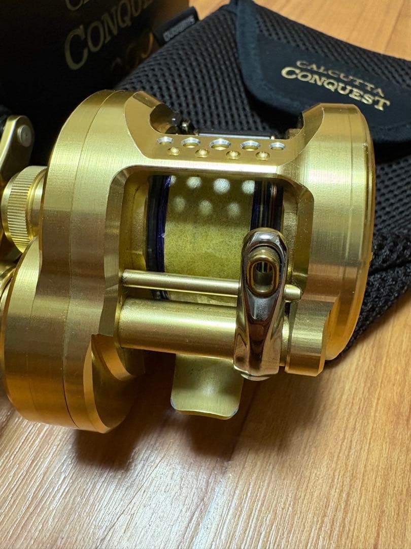 リール 21CALCUTTA CONQUEST 200