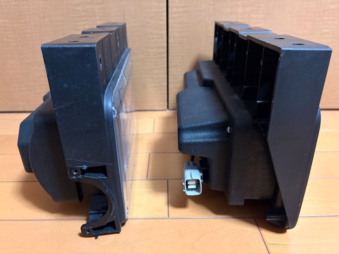 日野純正LEDテールランプ