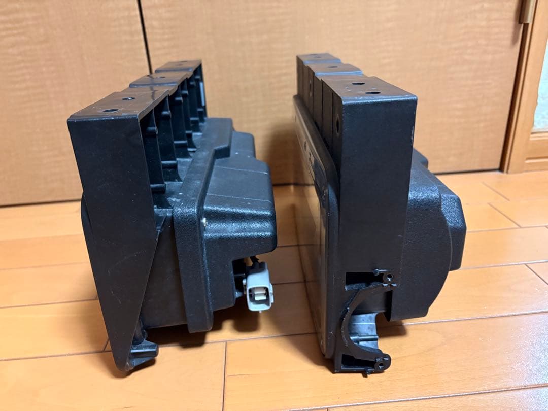 日野純正LEDテールランプ