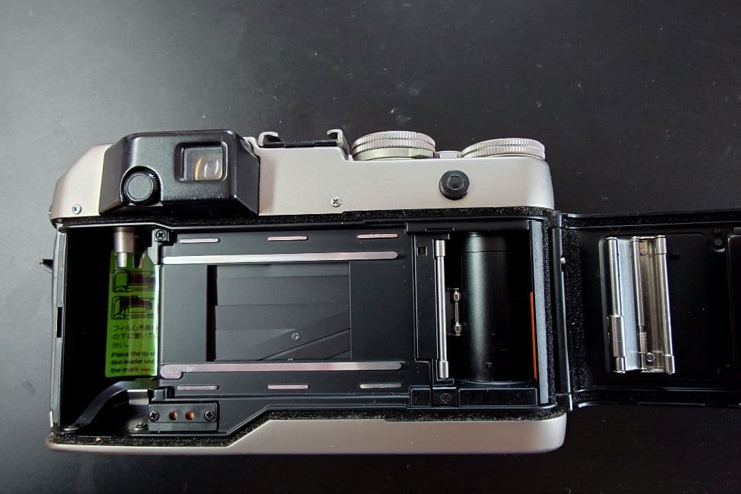 CONTAX G1、レンズ3本、フラッシュライトのセット