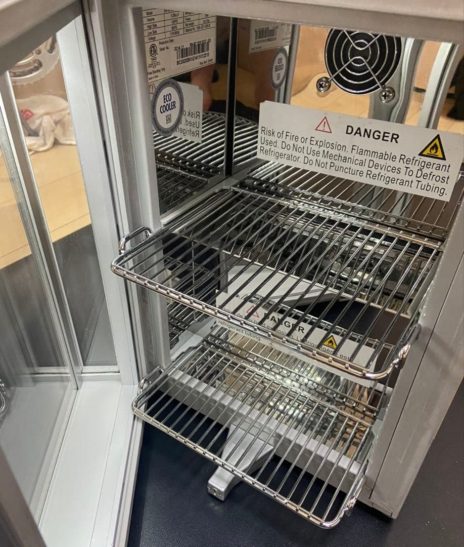 Red Bull 冷蔵庫 Cooler Basics Handbook付き