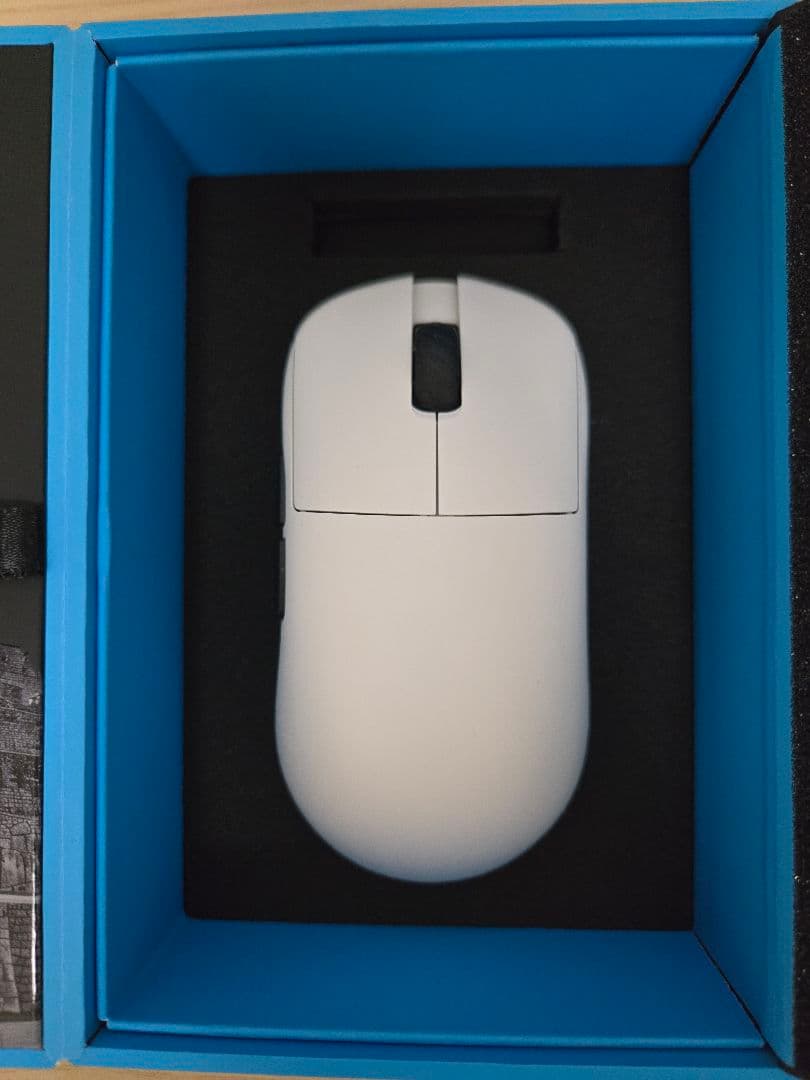 Lamzu Inca 8K ホワイト