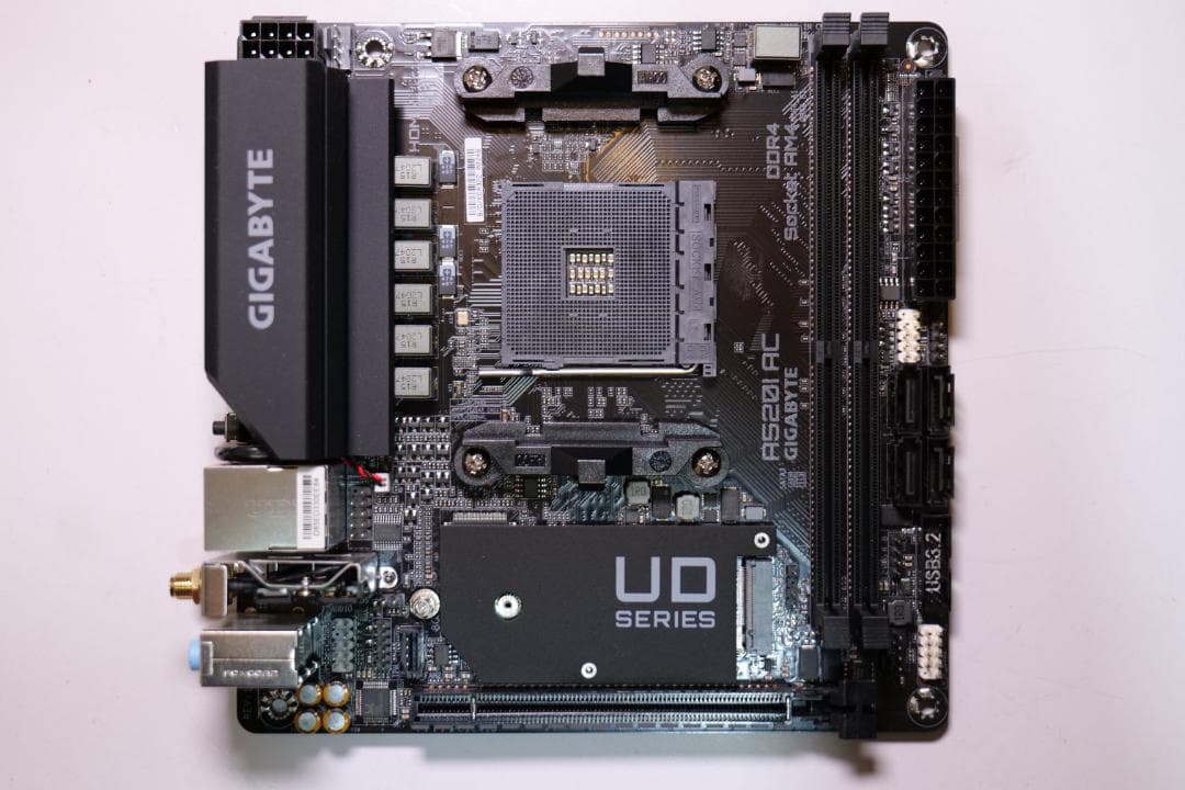 中古 GIGABYTE A520I AC Rev1.0 ITXマザボ WiFi