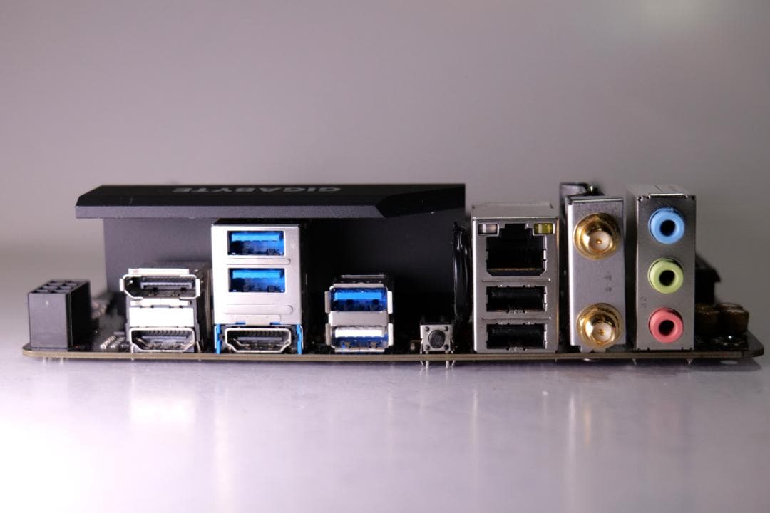 中古 GIGABYTE A520I AC Rev1.0 ITXマザボ WiFi