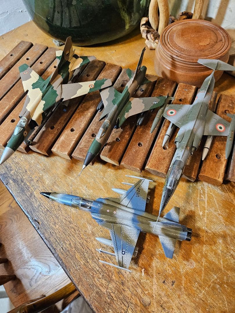 専用　飛行機　模型　プラモ　ソ連　米軍　サンダーチーフ　スターファイター